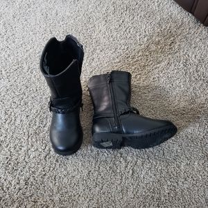 Girls boots